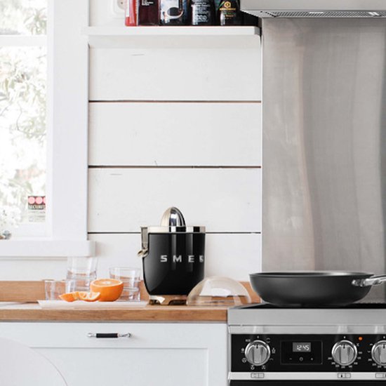 SMEG CJF01BLEU - Citruspers - Zwart - Handmatige druk - 70W van SMEG — afbeelding 4