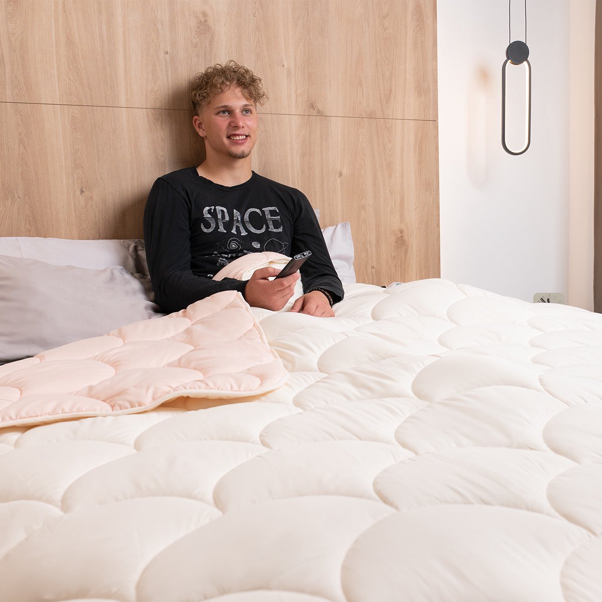 Zydante Eazy Dekbed van Microvezel – Zacht en Ademend – Wasbaar – Licht en Comfortabel – Onderhoudsvriendelijk – Crème/Pink - 240x200 Wit