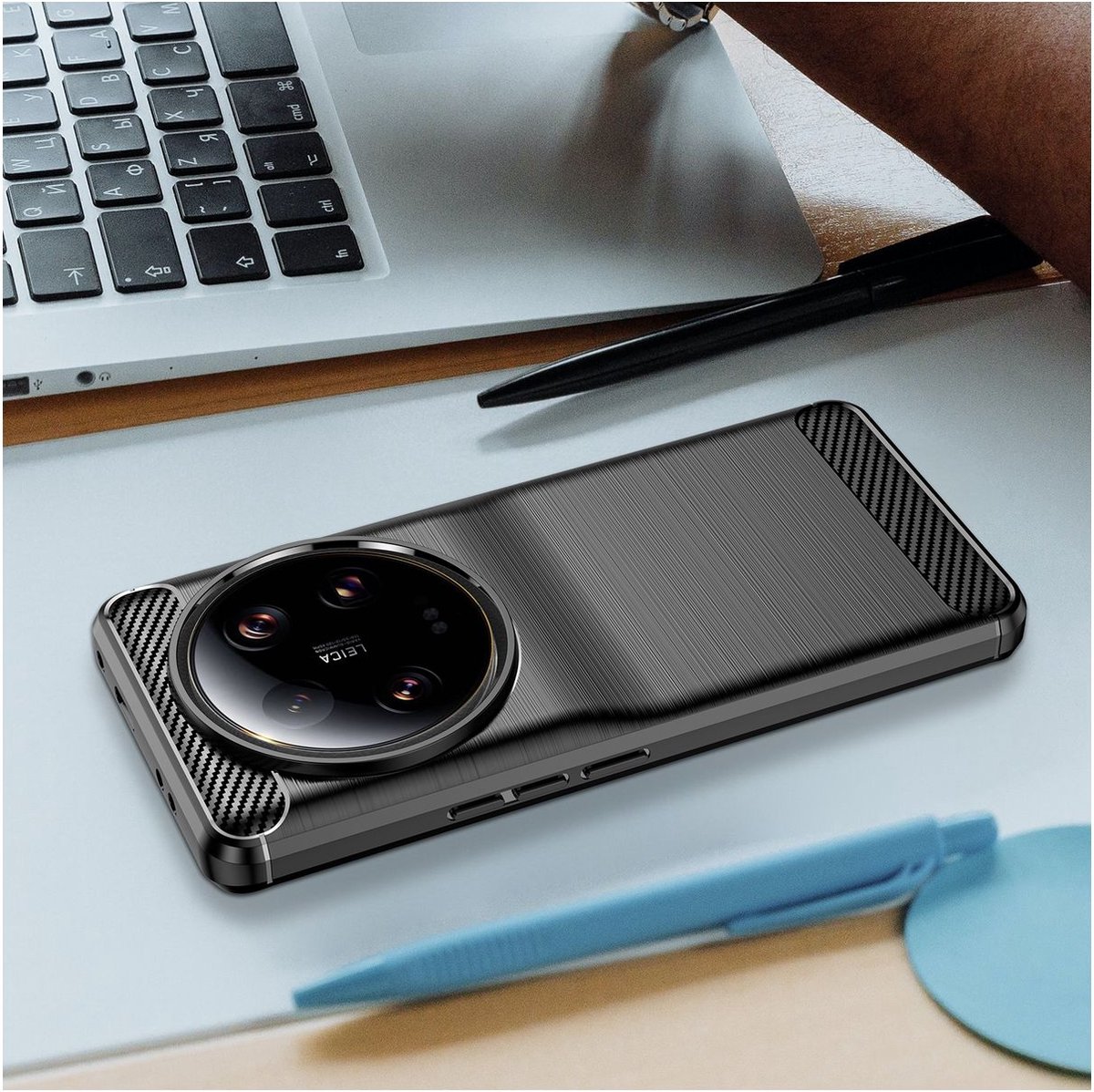Mobigear Hoesje geschikt voor Xiaomi 13 Ultra Telefoonhoesje Flexibel TPU | Mobigear Brushed Slim Backcover | 13 Ultra Case | Back Cover - Zwart