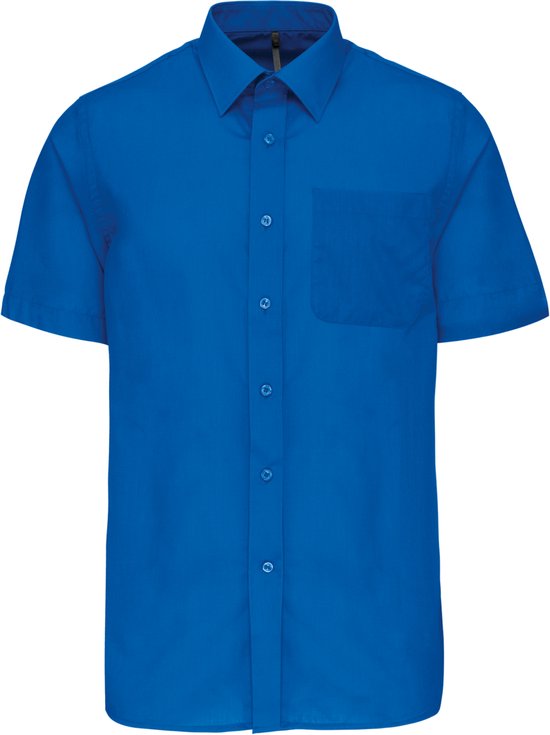 Klassiek licht kobaltblauw Kariban overhemd met korte mouwen, button-down kraag en opgestikte borstzak.
