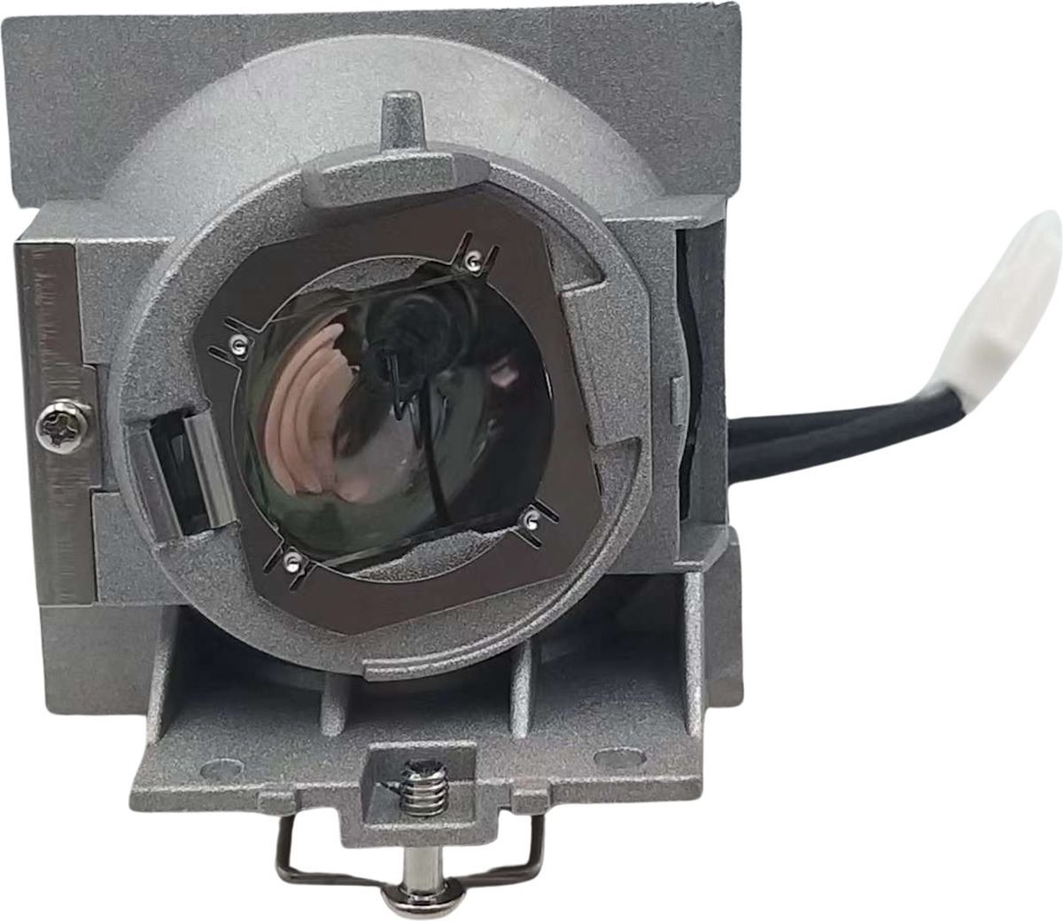 Beamerlamp geschikt voor de BENQ MW560 beamer, lamp code 5J.JNF05.001. Bevat originele UHP lamp, prestaties gelijk aan origineel.