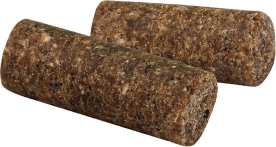 Twee bruine, cilindervormige brokjes met een ruw oppervlak, op een witte achtergrond.