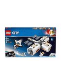 LEGO City Lunar Space Station 60227 doos met afbeelding van ruimtestation, shuttle en astronaut.