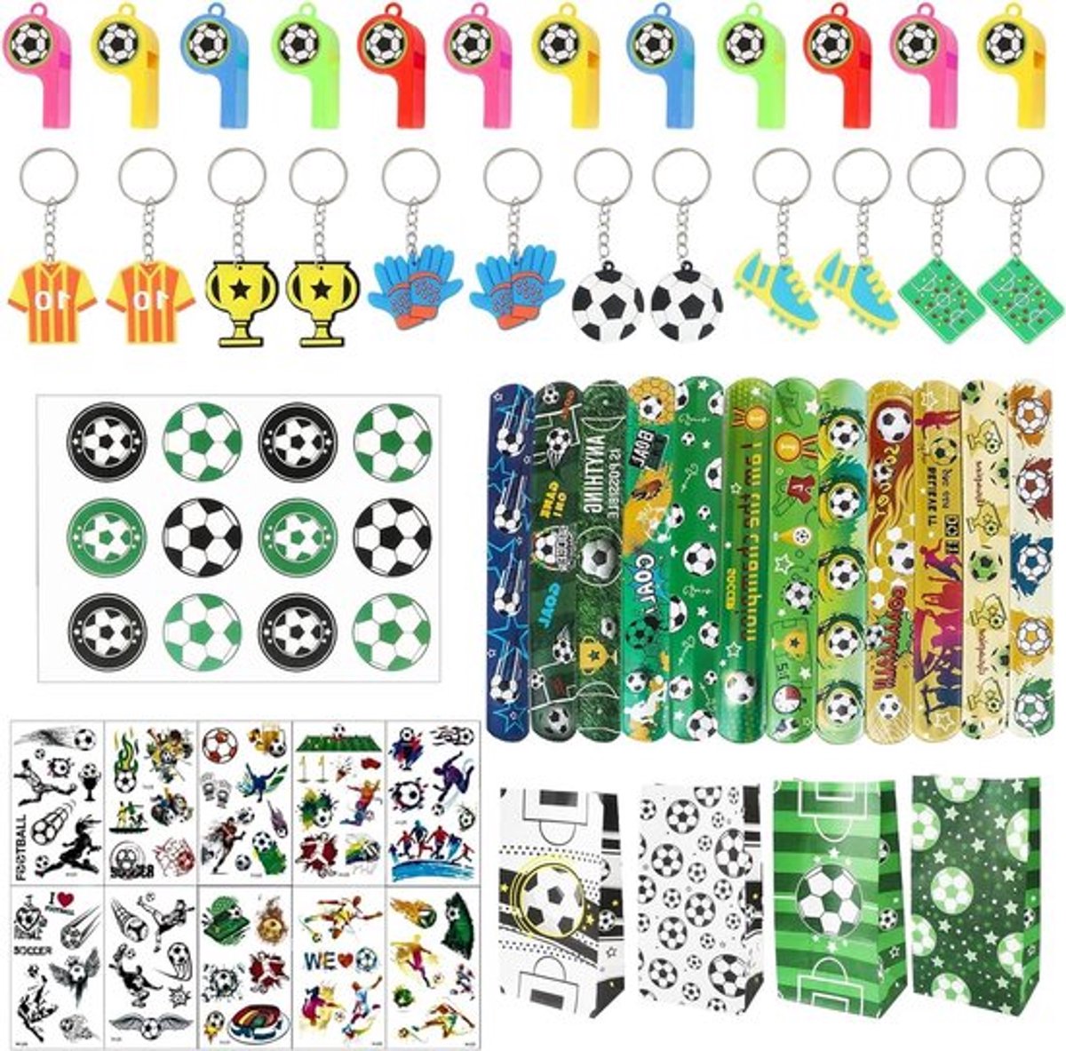 Voetbalfeestcadeautjes voor kinderen - Jongens verjaardagscadeau - Voetbal papieren zakjes - Voetbalfluitjes - Sleutelhanger - Armband - Stickers - 70 stuks