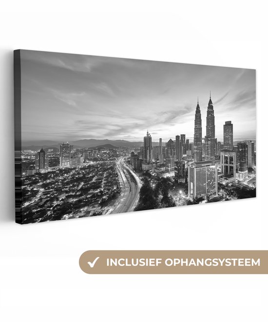 Canvas schilderij 40x20 cm - Wanddecoratie Prachtige skyline over Kuala Lumpur en de Petronas Towers - Muurdecoratie woonkamer - Slaapkamer decoratie - Kamer accessoires - Schilderijen op canvas