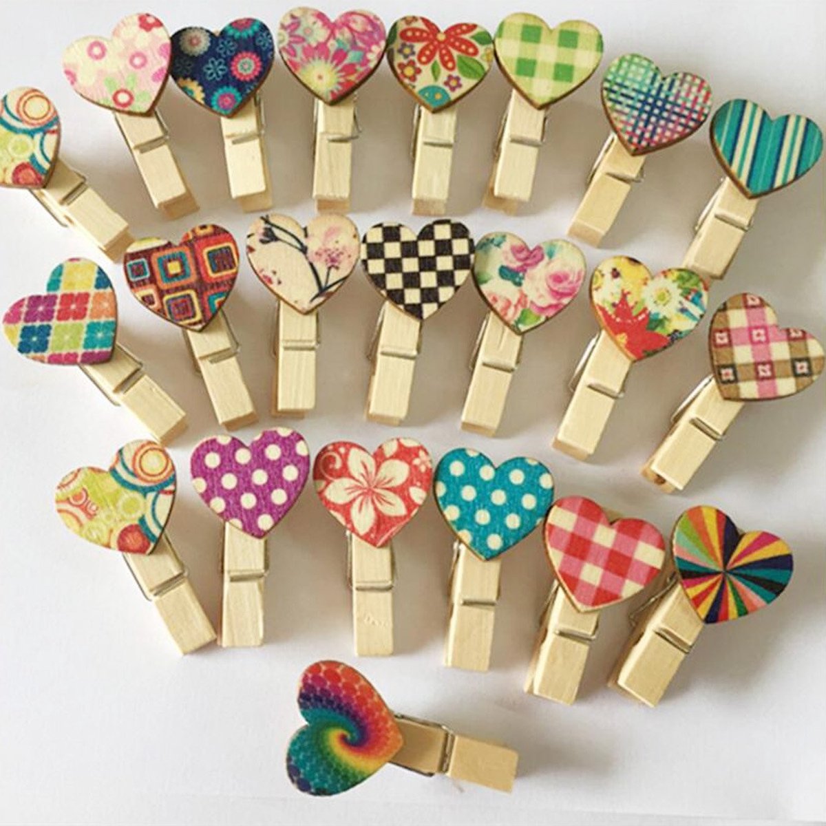 Dailygoods - Dailygoody - Mini-houten Wasknijpers - Hartvorm - Decoratie en DIY - Lichtbruin - Foto en Ansichtkaarten - 40 Stuks - Voor Creatieve Projecten