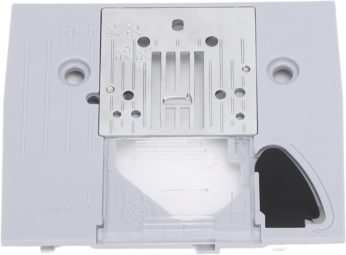 Naaldplaat voor zigzagsteken, 3,9 x 3,3 inch, van koolstofstaal met transparante deksel, geschikt voor diverse naaimachines zoals BM, GS, LX, RS, SB, SL, Star, XM, XN, XQ, XR en Hanami Series.