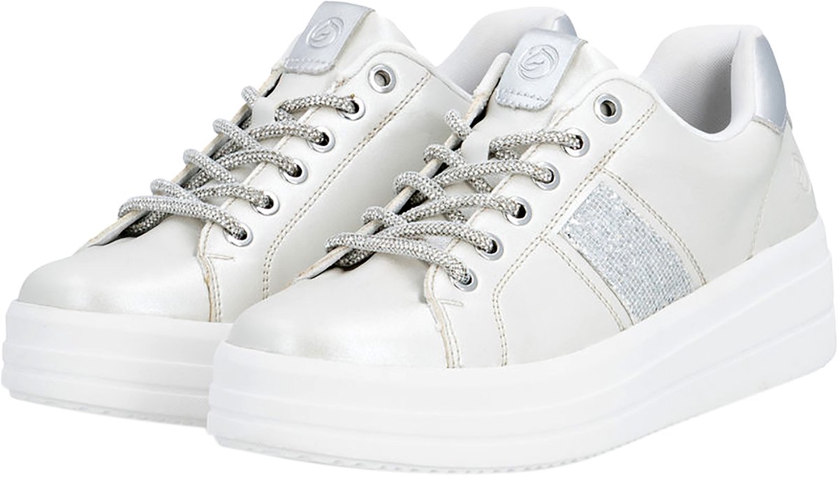 Lage sneakers met veters