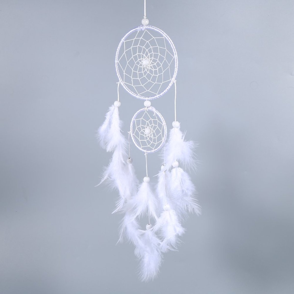 Dailygoods- Dromenvanger met veren en parels - Wanddecoratie - Indiase stijl - Muurdecoratie - 11cm x 46cm - 100% gloednieuw