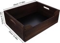 Donkerbruine houten opbergkist van 45x32x15,6cm met handgrepen.