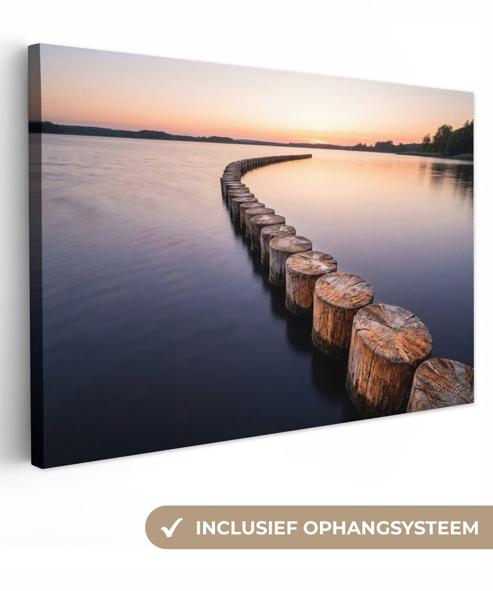 Canvas schilderij 120x80 cm - Exclusieve wanddecoratie Hout - Palen - Water - Muurdecorati