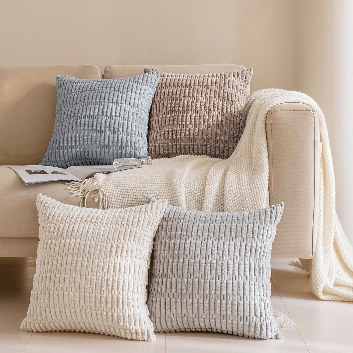 Kussenhoezen Set - Sierkussens Hoezen - Woonkamer Decoratie - Ribstof Streep Design - 56.5 x 65 cm - Grijs Beige