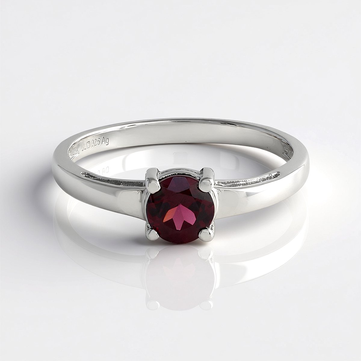 Cavill - Zilveren Ring met 0,923 ct Rhodliet - 925 Sterling Zilver met Platina Laag - Ronde Rode Edelsteen uit India - Elegante Tijdloze Sieraad