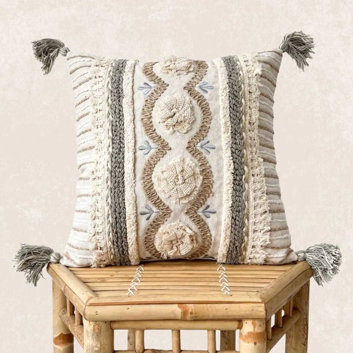 TFP Artisanal Embellished Cushion Cover - Sierkussenhoes | Allora - 45 x 45 cm - 100% Organic Cotton (GOTS Certified), Jute - Handmade in India - natural white, Beige, Grey