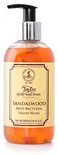 Taylor of Old Bond Street Sandalwood Anti-Bacteriële Hand Wash, oranje vloeistof in pompflacon.
