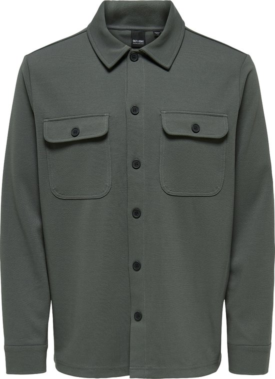 Donkergrijs shirtjack met lange mouwen, kraag, twee borstzakken met klep en zwarte knopen.