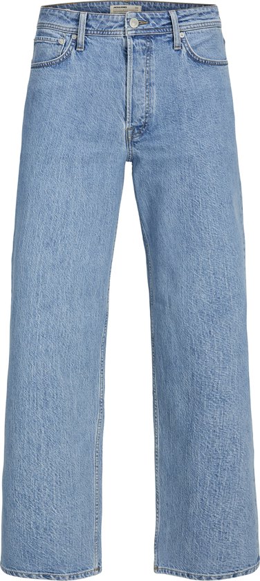 Lichtblauwe loose fit jeans van JACK & JONES met knoopsluiting en vijf zakken.