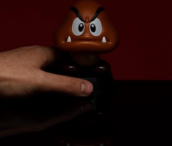 Super Mario Bros. - Goomba 3D Light - Tafellamp - Nachtlamp van Paladone — afbeelding 3