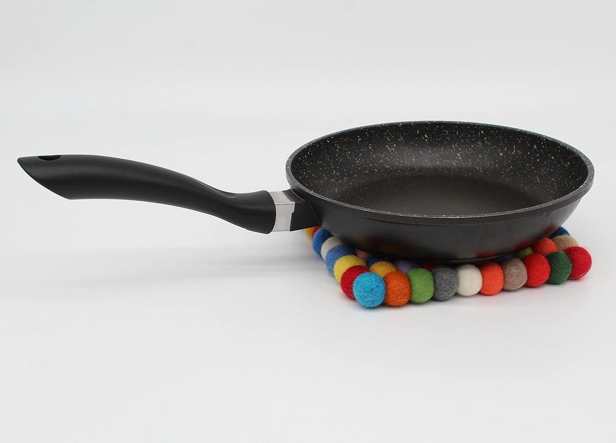 Set van 2 Vilten Onderzetters, Handgemaakt in Nepal (Paars, Cirkel 20 cm)