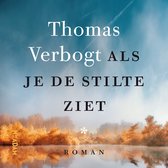 Boek "Thomas Verbogt ALS JE DE STILTE ZIET". Een mistige ochtend met oranje bomen en een weerspiegeling in het water.
