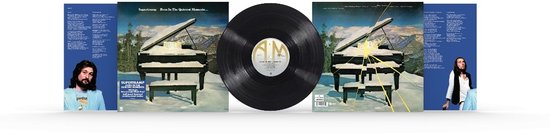 Zwarte vinyl LP van Supertramp met op de achtergrond een vleugelpiano bedekt met sneeuw in een berglandschap, geflankeerd door twee inzetstukken met tekst en een foto van een man met lange haren.