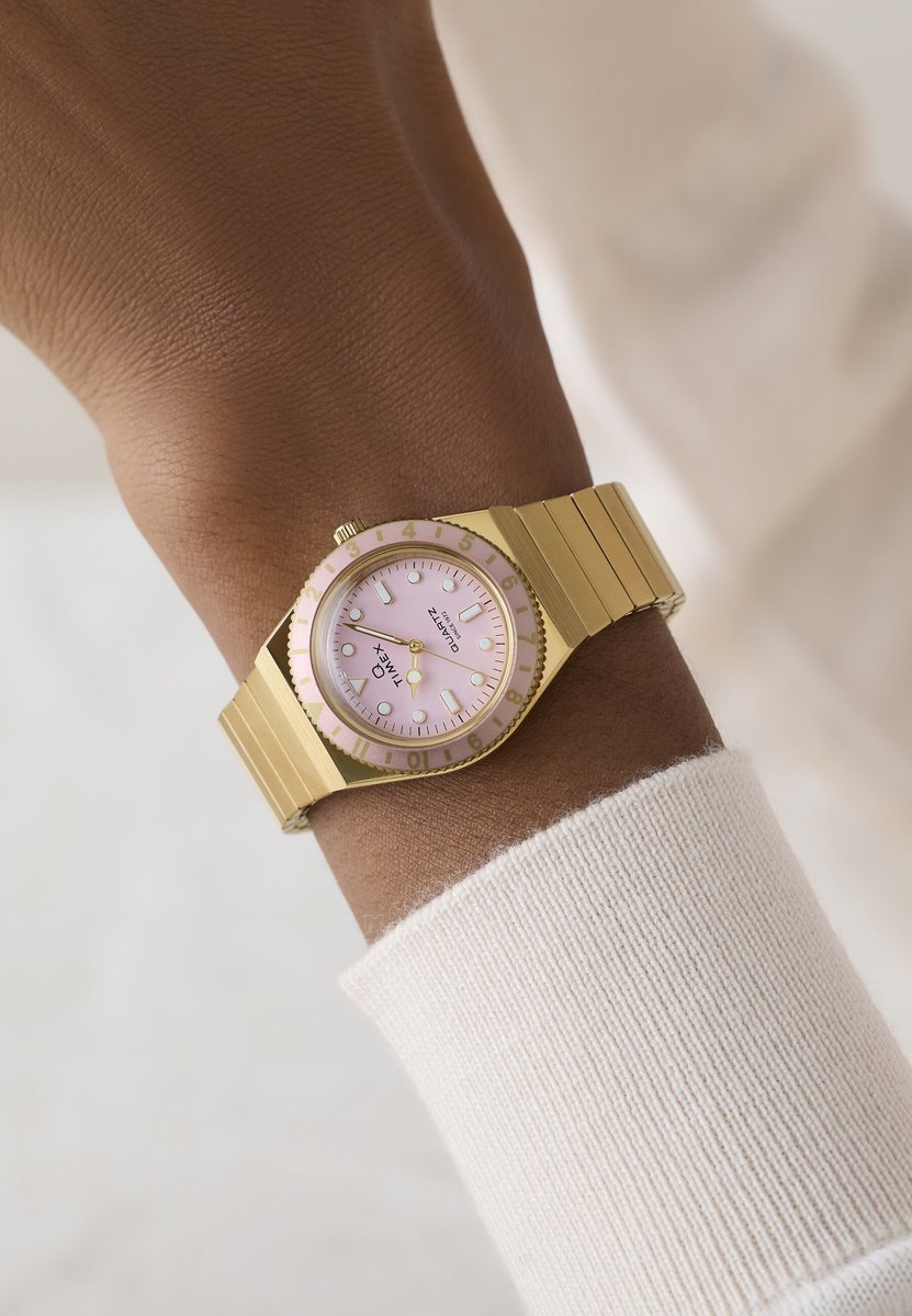 Timex Q Timex Mini Quartz Analoog Horloge Roze En Gouden Tint Kast: 100% Roestvrij Staal | Armband: 100% Roestvrij Staal 30 mm TW2Y57400AJ, TW2Y57500AJ, TW2Y77300AJ