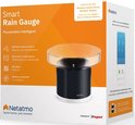 Doos van de Netatmo Slimme Regenmeter met Nederlandse en Franse tekst. Centraal de zwarte regenmeter met glazen trechter.