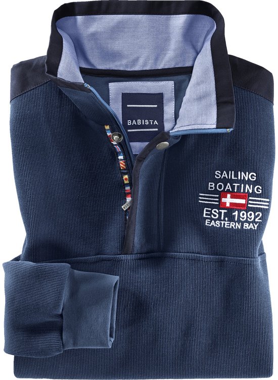 Donkerblauwe ribgebreide trui met opdruk, omgevouwen mouw en label BABISTA.