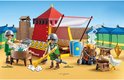 Playmobil Romeinse soldaten maken schoon bij een legerkamp met rode tent, groene tenten en een wachttoren.