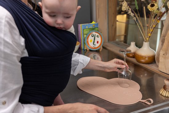 Bébé on the Move - Yummy Mat - Set de table et tapis anti-goutte 2 en 1 - Enroulable et portable - Compatible lave-vaisselle - Anti-poussière - Blush