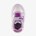 Bovenkant van lichtpaarse sneakers met Stitch en Angel print. Paarse veters en klittenbandsluiting.