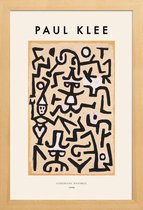 JUNIQE - Poster in houten lijst Klee - Comedians' Handbill -30x45