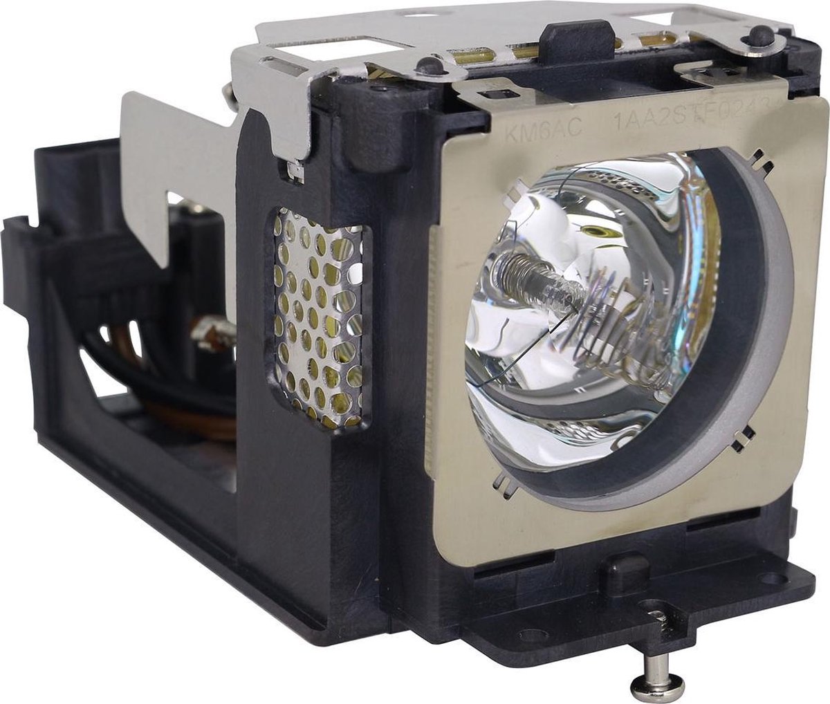 Beamerlamp geschikt voor de SANYO PLC-XL51A beamer, lamp code POA-LMP121 / 610-337-9937. Bevat originele NSHA lamp, prestaties gelijk aan origineel.