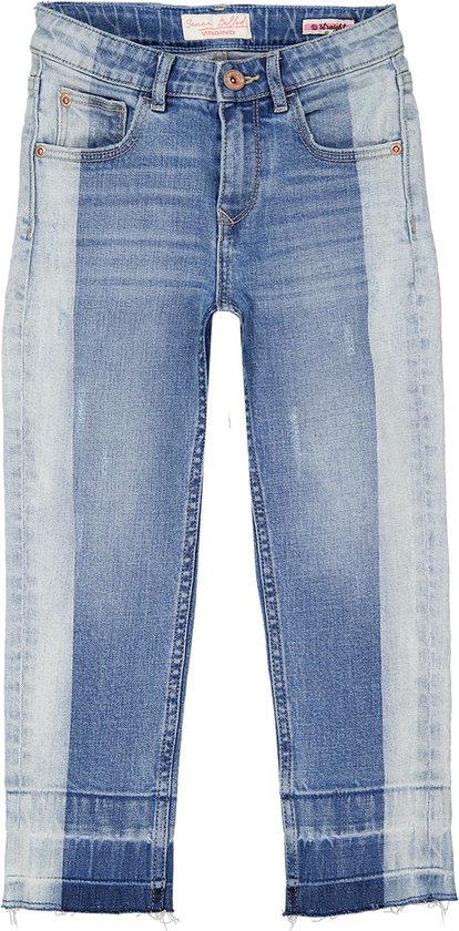 Spijkerbroek met twee tinten blauw en verticale witte strepen. Rafeleffect onderaan.
