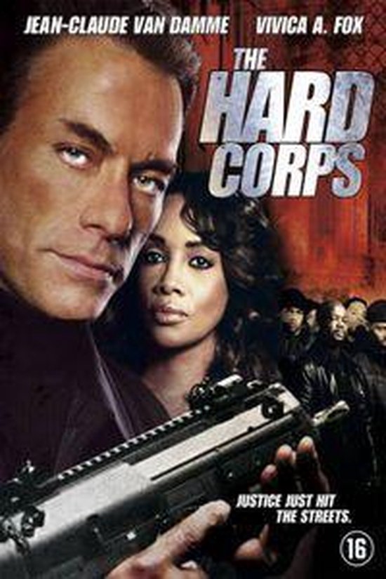 Jean-Claude Van Damme en Vivica A. Fox met een wapen op de voorkant van de "The Hard Corps" UMD-videoverpakking.