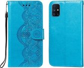 Voor Samsung Galaxy M51 (zijvingerafdruk) Flower Vine Embossing Pattern Horizontale Flip lederen tas met kaartsleuf & houder & portemonnee & lanyard (blauw)