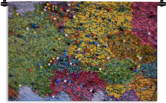 Wandkleed Kleurrijke kaart Europa - An Europe map at Shamrock Wheeler County Texas USA Wandkleed katoen 120x80 cm - Wandtapijt met foto