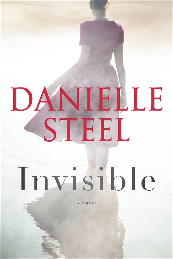 Boek "Invisible" van Danielle Steel. Een vrouw in een rode jurk staat in ondiep water.