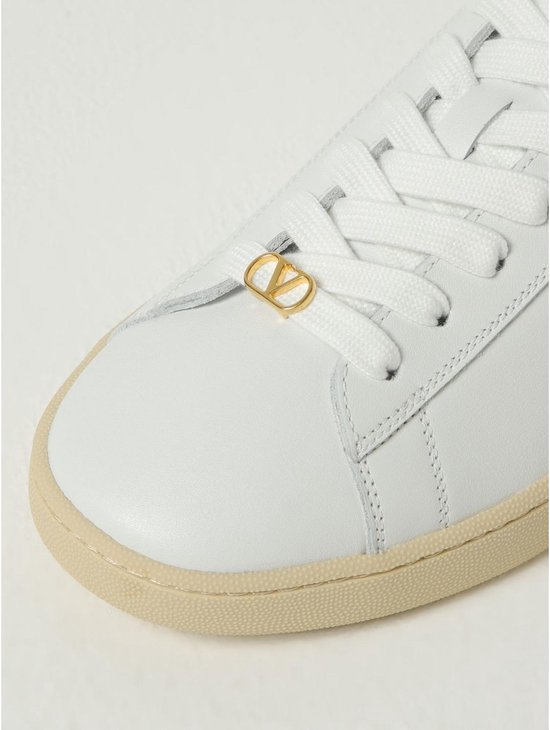 Picture of Comfortable and Stylish Footwear with Lace-Up Closure for Everyday | bol