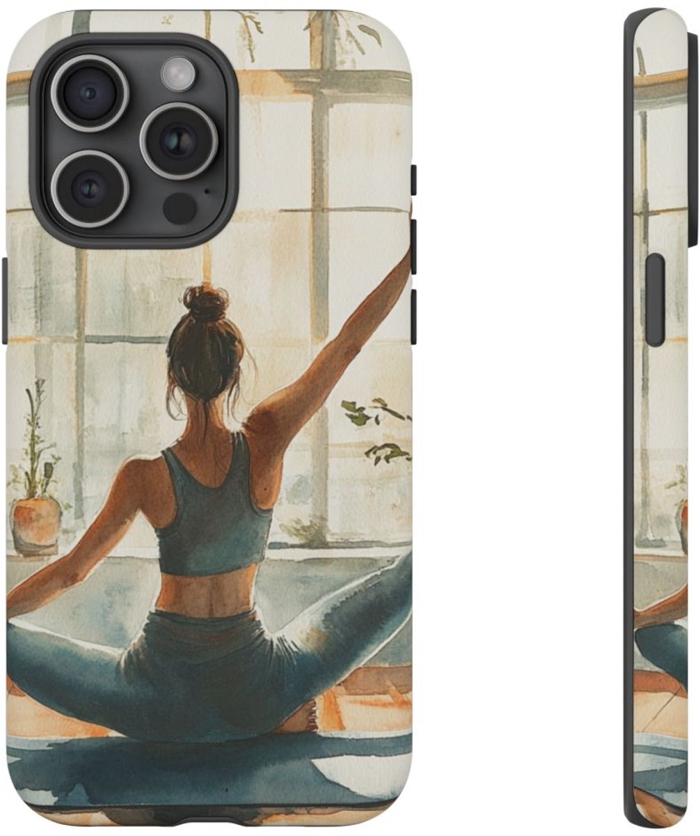 Yoga Houding in Warm Licht – Telefoonhoesje Geschikt voor iPhone 15 Pro Max