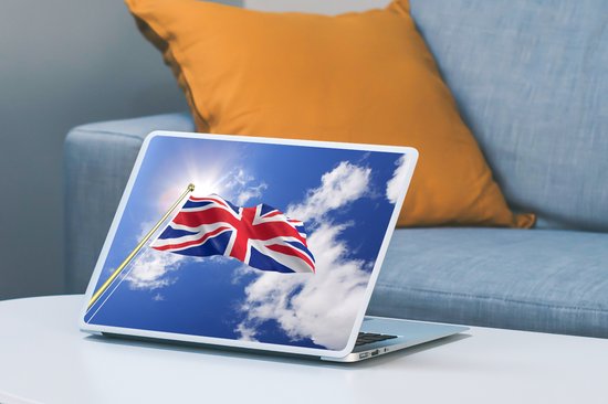 Sticker pour ordinateur portable - 13,3 pouces - Le drapeau du Royaume-Uni flotte dans le ciel