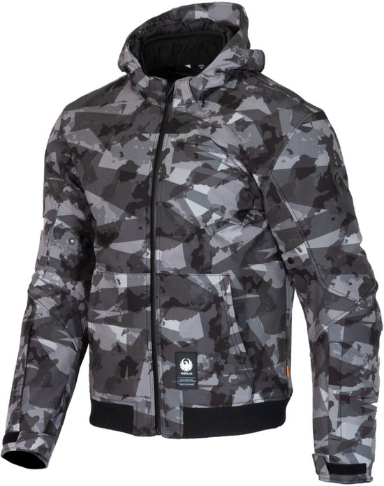 Merlin motorjas met capuchon, grijs camouflage patroon, ritssluiting, merklogo op borstzak.