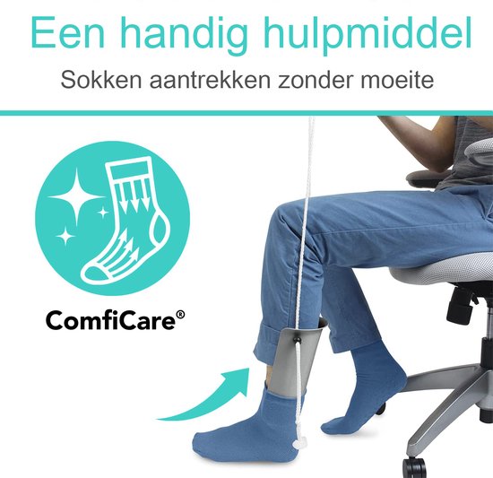 Illustratie van een sok die omhoog wordt getrokken met een ComfiCare hulpmiddel. "Sokken aantrekken zonder moeite".