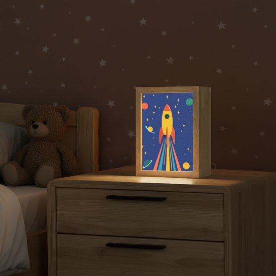 Nachtlampje 15x20 cm - Kinder lampje - Kleurrijk - Raket - Ruimte - Tafellamp kinderkamer - Slaapkamer lamp - Bedlamp kinderen - Kinderlampje stopcontact - Wandlamp babykamer - Nachtlampjes van OnlyWow — afbeelding 2