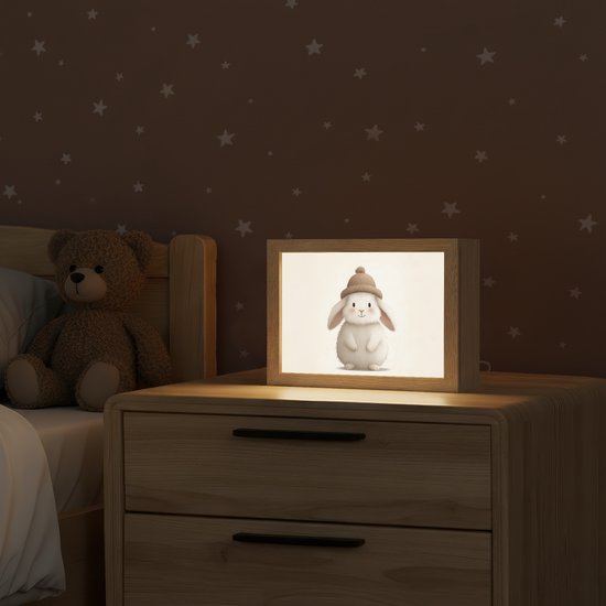 Nachtlampje 20x15 cm - Kinder lampje - Konijn - Muts - Oren - Beige - Tafellamp kinderkamer - Slaapkamer lamp - Bedlamp kinderen - Kinderlampje stopcontact - Wandlamp babykamer - Nachtlampjes