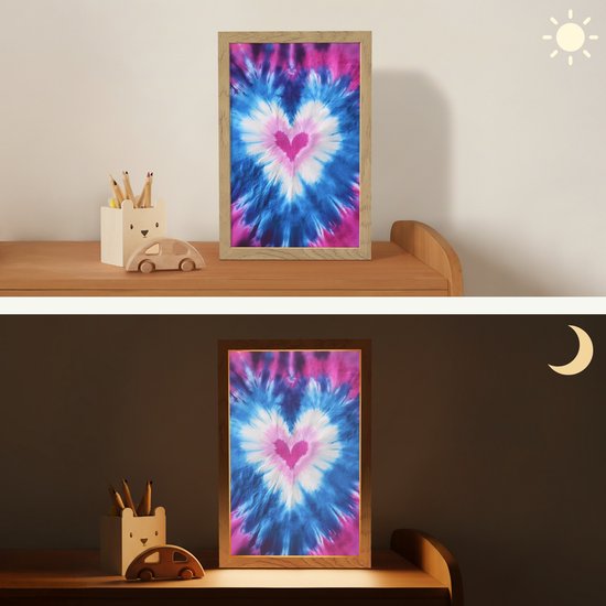 Nachtlampje 20x30 cm - Kinder lamp - Hartvormig - Tie dye - Paars - Tafellamp kinderkamer - Slaapkamer lamp - Bedlamp kinderen - Kinderlampje stopcontact - Wandlamp babykamer - Nachtlampjes van Merkloos — afbeelding 4