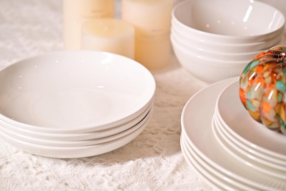 Luxe Bone China Servies Set 16-Delig voor 4 Personen, Ivoorwit met Radiale Lijnen