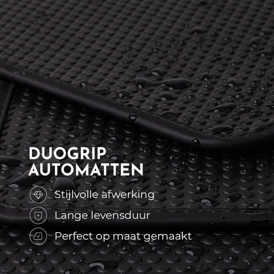 Zwarte mat met noppenpatroon en waterdruppels, tekst: Duogrip automatten, stijlvolle afwerking, lange levensduur, perfect op maat gemaakt