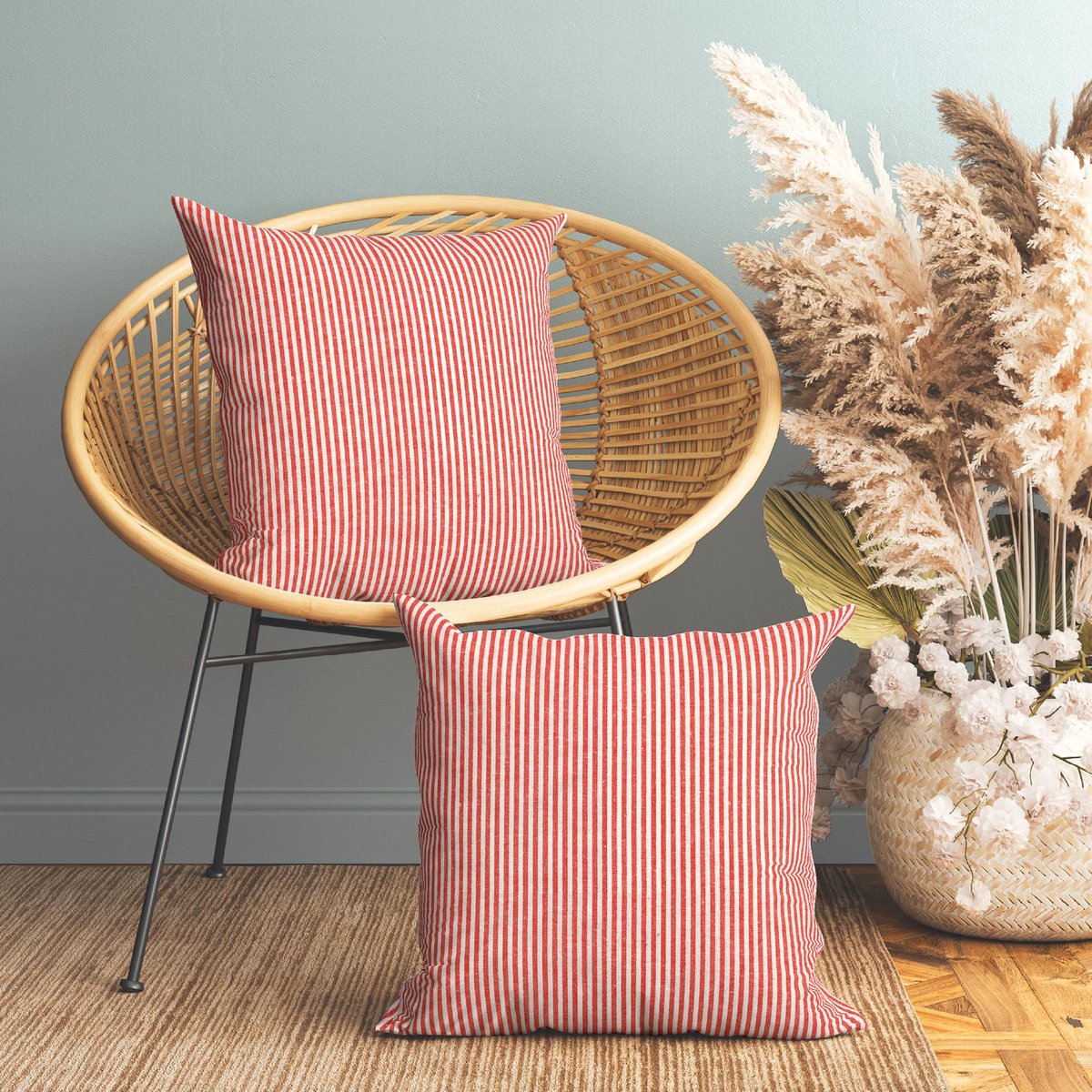 Unyqoos Set van Twee Decoratieve Kussenslopen van Katoen in Rood-Witte Strepen