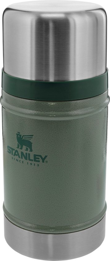 Le pot alimentaire Stanley Classic vert de 0,7 L avec couvercle argenté et bande vert foncé. Le logo "Stanley" est visible.